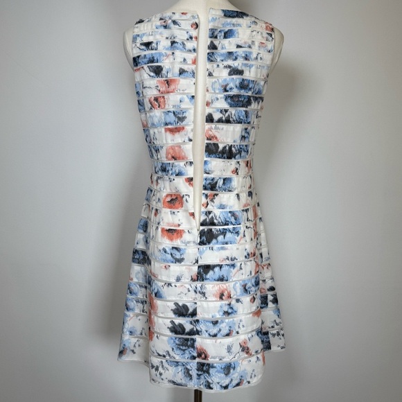 Ann Taylor Petite Fit And Flare Sleeveless Dress Floral Women’s Size 2 Petite - Picture 5 of 9